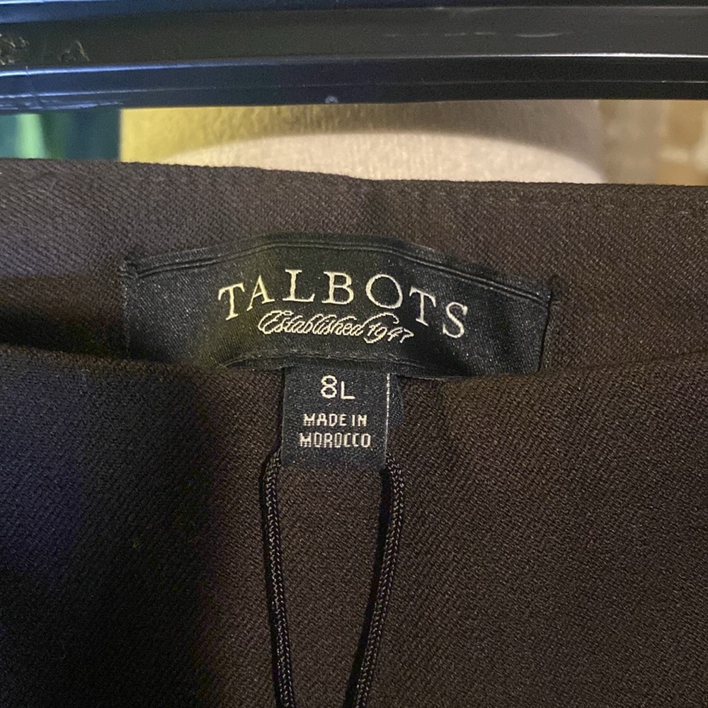 Talbots Heritage sits comfortably at waist straight through hip and thigh 8L - Picture 3 of 6